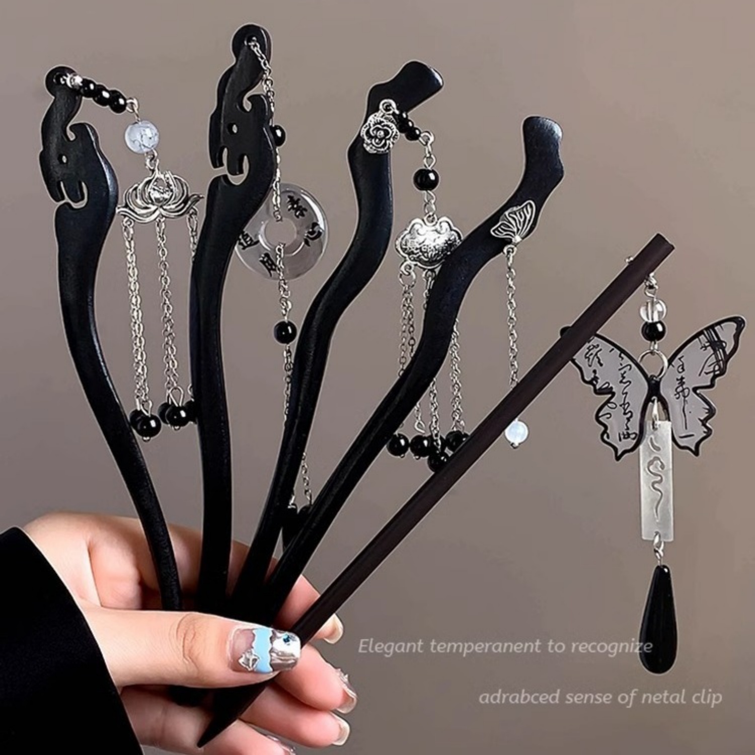 Tech Accessories For Women - Lichte luxe houten kwastje haarspeld voor