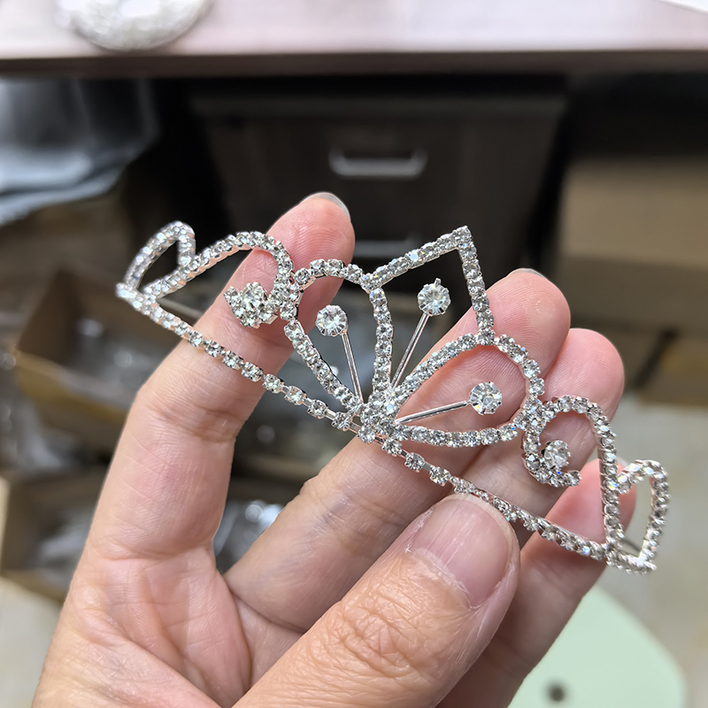 Zilverkleurige strass bruidskr - Tech Accessories For Women recensie en prijs