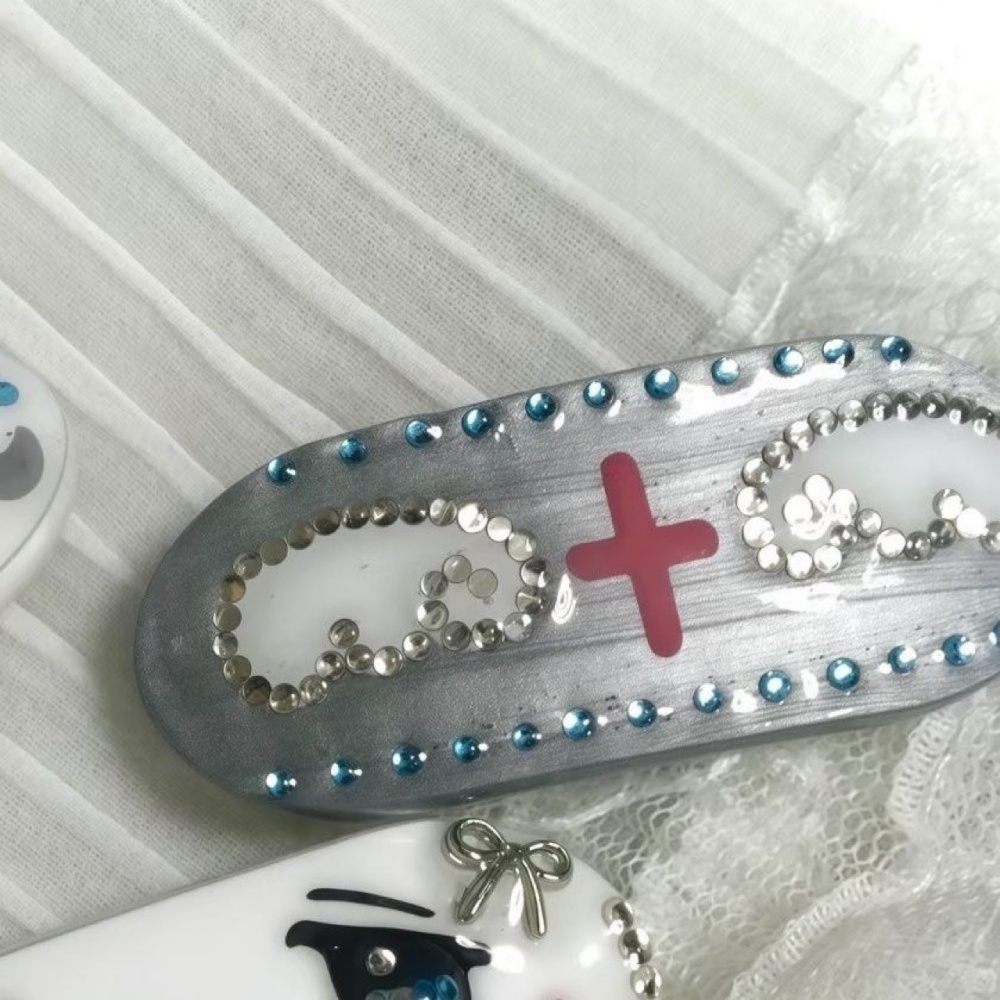 Vintage Y2K Kawaii Hond Poot E - Tech Inspired Accessories recensie en prijs